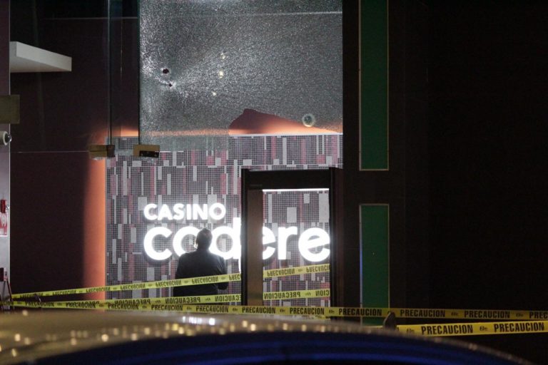 Dispara sujeto contra casino en Culiacán
