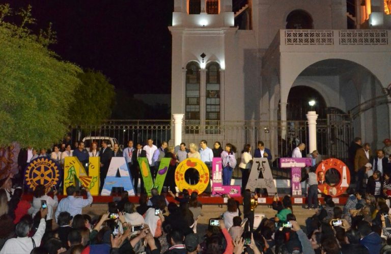 Estrena Navolato letras emblemáticas