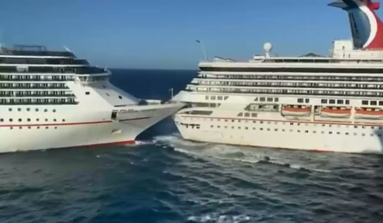 Cruceros chocan en el puerto de Cozumel