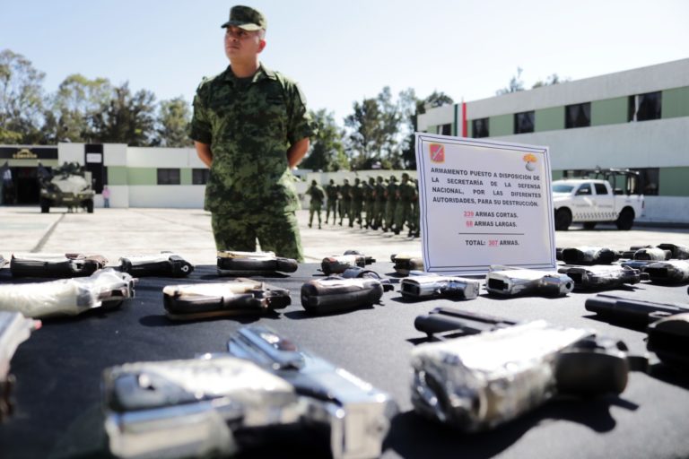 México refuerza 5 puntos fronterizos para frenar el tráfico de armas de EU