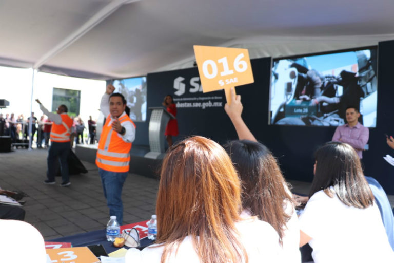 Recauda la madre de todas las subastas más de $17 millones