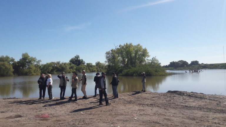 Hacer una carne asada, deporte, este el malecón de los Amigos del Río Culiacán