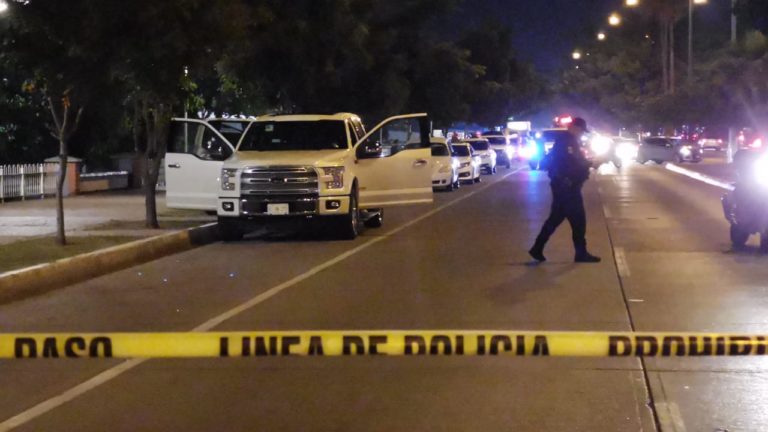 Ejecutan a automovilista sobre el Malecón Nuevo