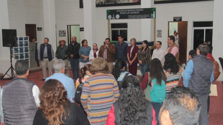 Por crisis, inician despidos en Ayuntamiento; salen 20 y estiman 30 más