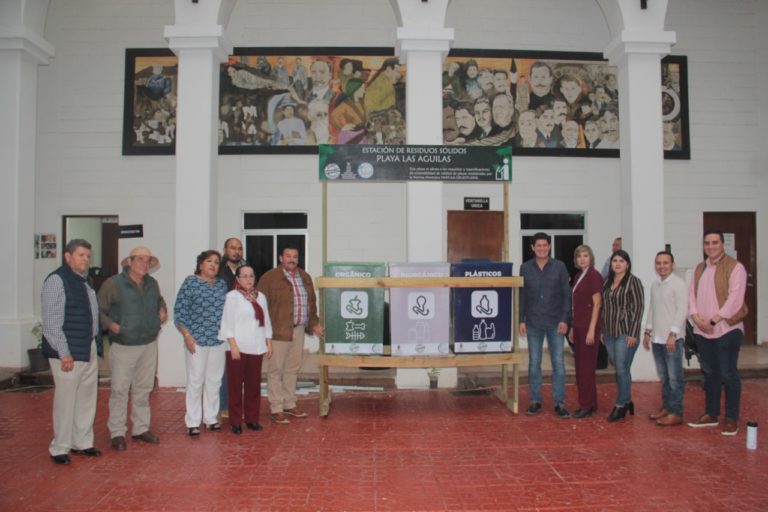 Entregan contenedores a Navolato para certificar Las Águilas