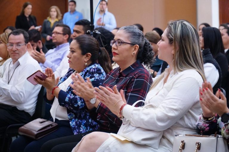 Presumen diputados ahorro de $39 millones en 2019