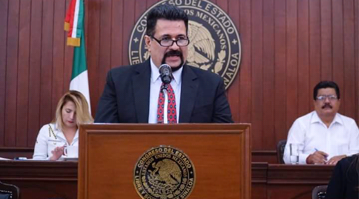 Renuncia Almaral al PT y se suma a Morena