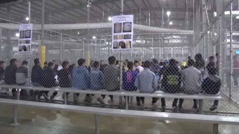 Mexicanos que pidan asilo en EU podrían ser enviados a Guatemala