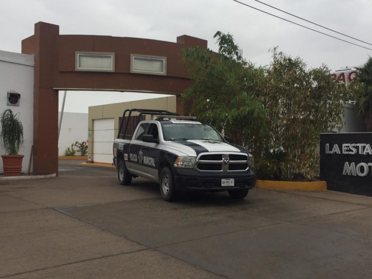 Hallan muerta a pareja en motel de Culiacán