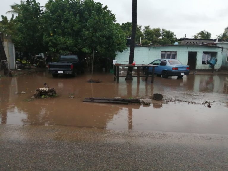 Resultan varias familias afectadas en Dautillos