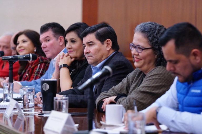 Difieren partidos en aval para Economía y Turismo