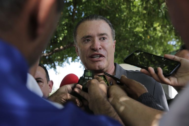 Sin coronavirus los 80 pasajeros de avión donde viajaba infectado de Sinaloa