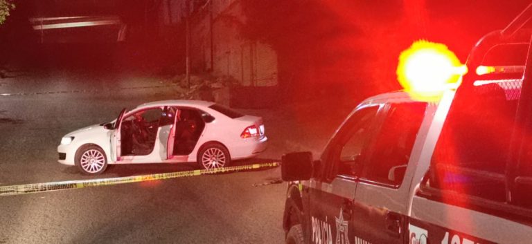 Heridos dos jóvenes al ser atacados a balazos en bulevar Las Torres