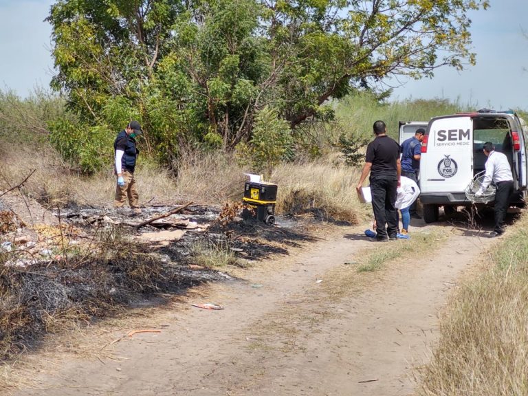 Hallan cuerpo quemado en Santa Rocío