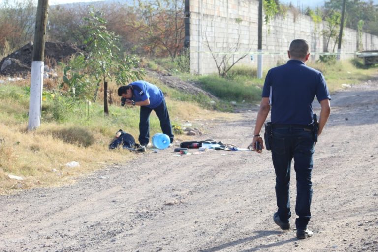 Ejecutan a joven en calle de Nueva Galicia