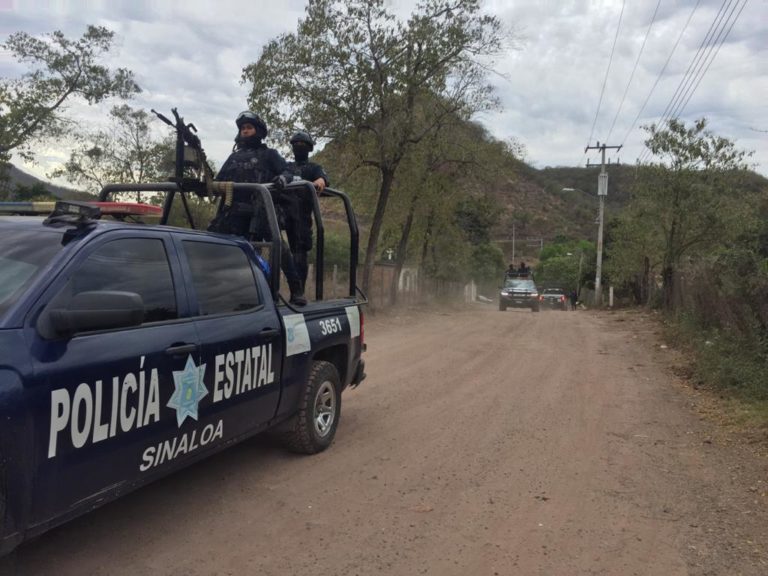 Aseguran armas, drogas y hay tres detenidos en choque de civiles y militares