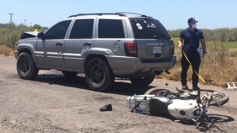 Era de Bachoco; muere al impactarse de frente contra camioneta