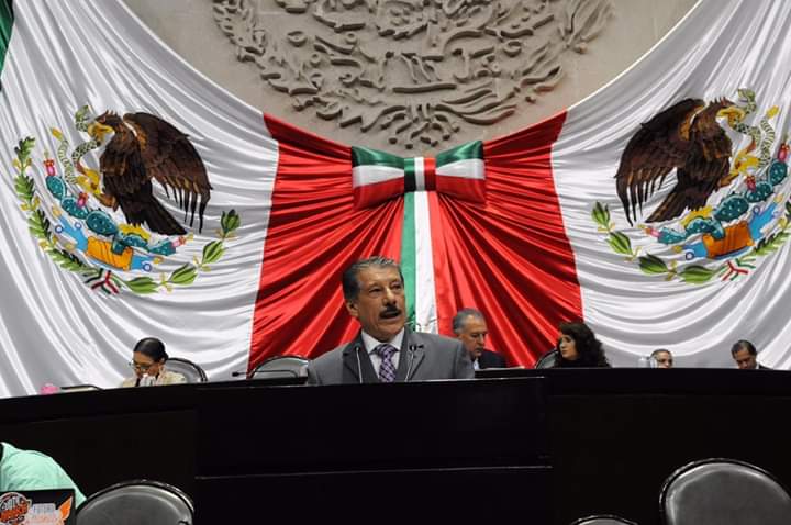 Hospitalizan por COVID-19 al diputado Fernando García