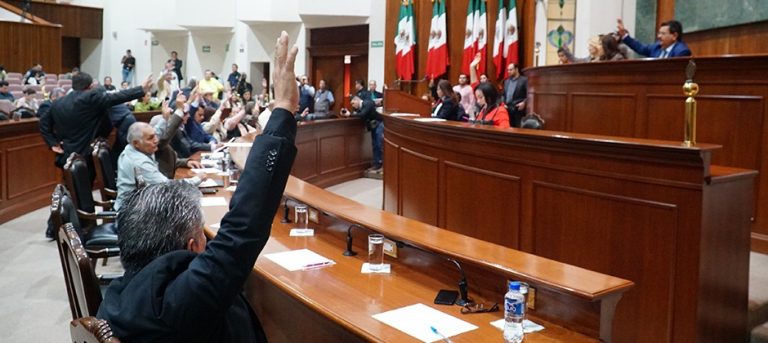 Repartirán diputados $6 millones en despensas