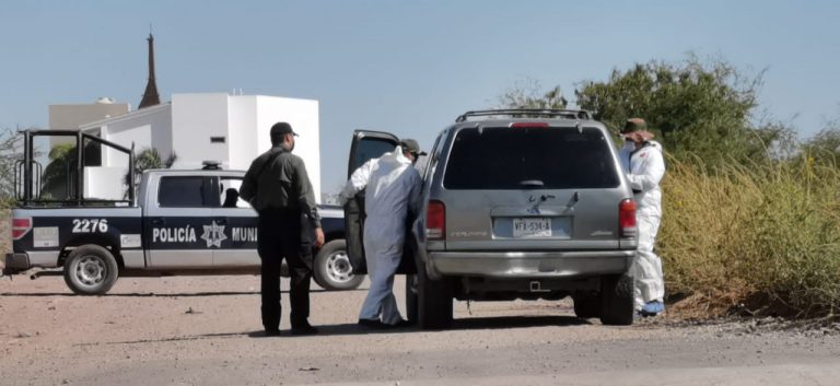 Sobre una camioneta encuentran muertos a albañiles secuestrados