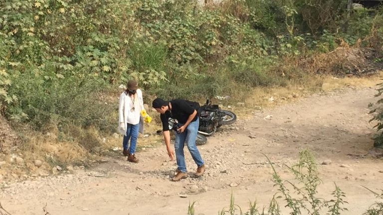 Conducía una motocicleta; lo ejecutaron