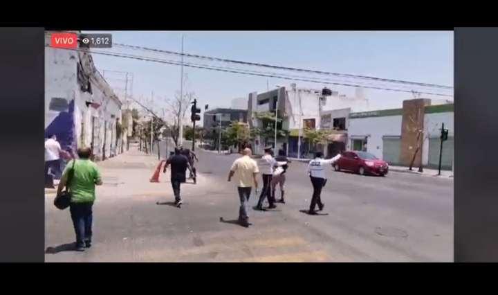 ‘A la brava’, abren calles en el Centro de Culiacán