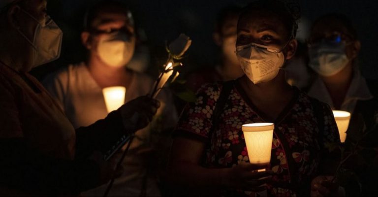 Nuevo récord: México rebasa los mil muertos por coronavirus en 24 horas