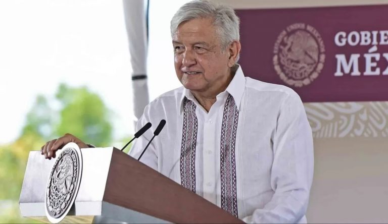 Se está con la transformación de México o en contra de ella: AMLO