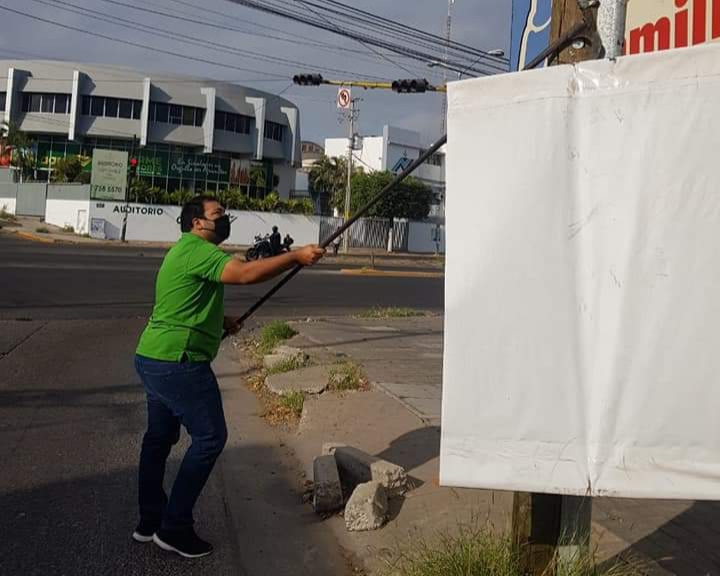 Retiran 110 anuncios en dos tramos por campaña antipendón