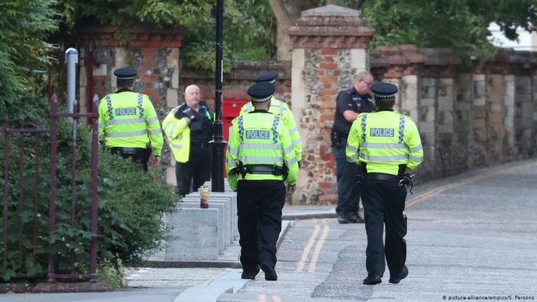 Tres muertos en ataque con cuchillo en ciudad británica de Reading