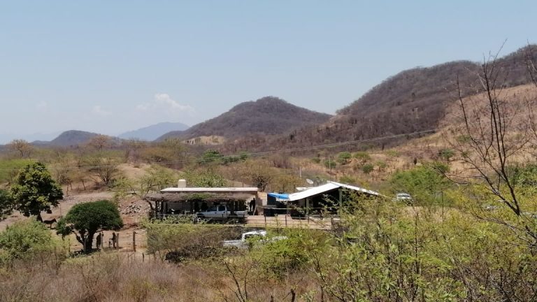 Ataca grupo armado a un hombre en Tepuche