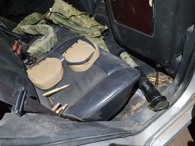 Aseguran vehículos, granadas y lanza granadas al norte de Culiacán