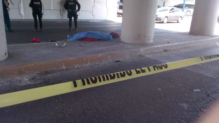 Muere motociclista frente al parque Acuático