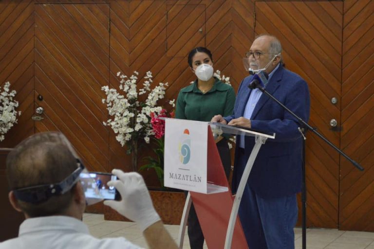 Estamos de regreso, gracias a Dios: ‘Químico’ Benítez tras COVID-19