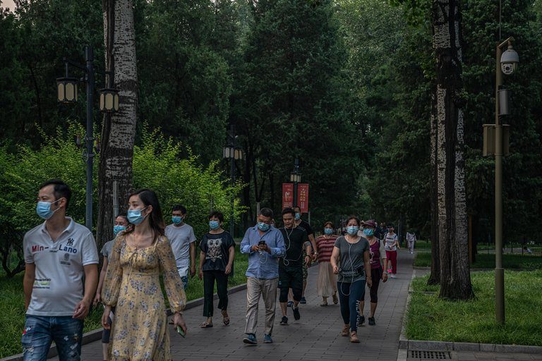 Registra China nuevos casos de coronavirus tras rebrote