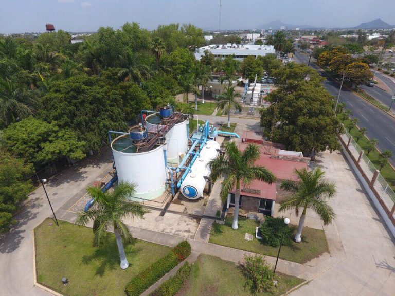 Por calor y confinamiento al límite demanda de agua en Culiacán