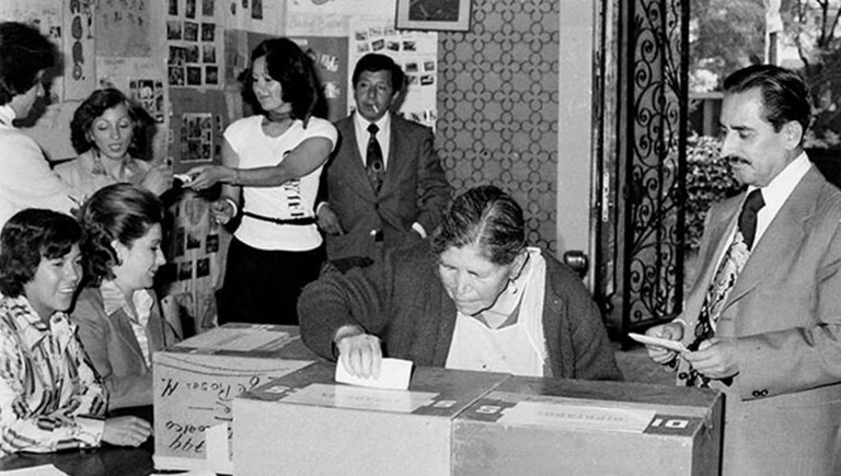 Hace 65 años, las mujeres acudieron por primera vez a votar y ser votadas