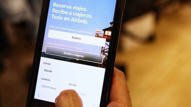 Propone Morena en CDMX desaparecer Airbnb