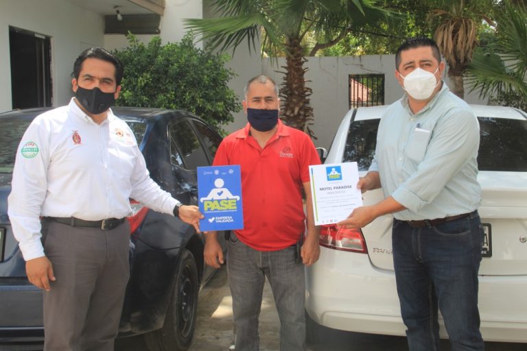 Segundo día de campaña; da Roy distintivo PASE