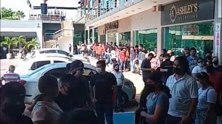 Suspenden negocio que vendió gorra de Markitos Toy