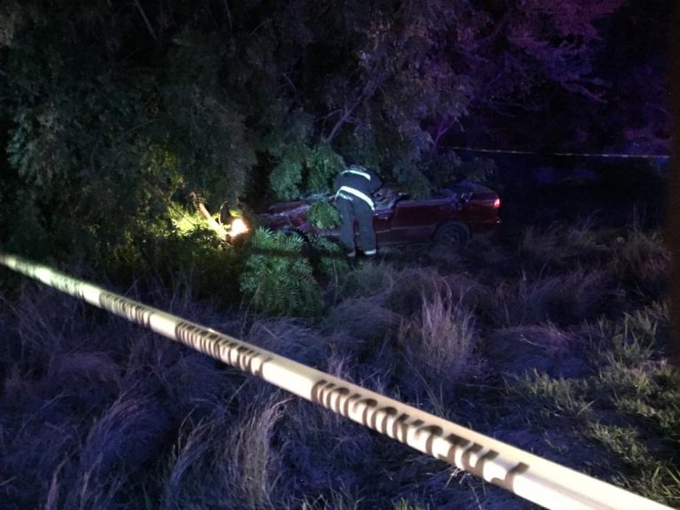 Se impacta auto con tractor a la altura de Balbuena