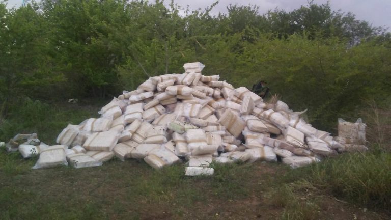 Son 2 mil 630 kilos de mariguana; estaban abandonados en el río Culiacán