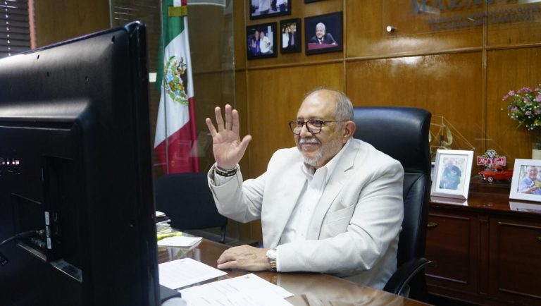 Ofrece alcalde de Mazatlán disculpas públicas a síndica