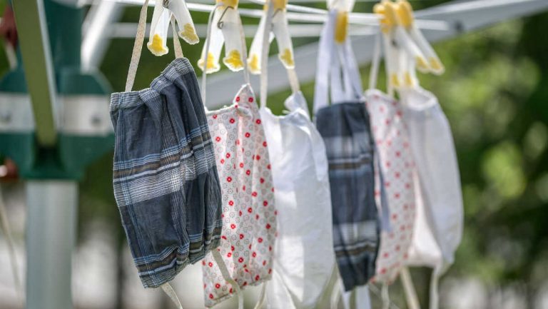 Avalan científicos eficacia de cubrebocas de tela