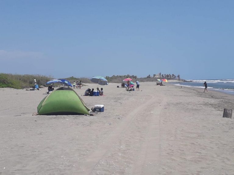 Burlan vacacionistas cierre de playas en Navolato