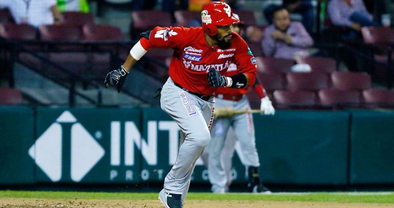 Chris Roberson, primer extranjero confirmado por Venados