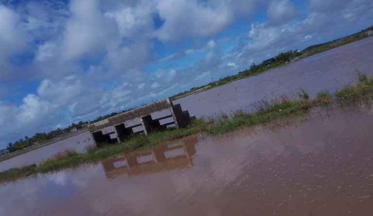 Es la cancha deportiva de Altata, los vecinos piden ayuda