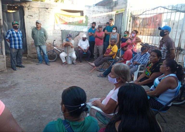 Acusan trabajo infantil en campos de Villa Juárez