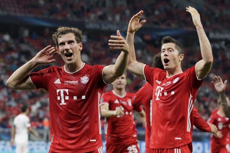 En tiempos extra, Bayern Munich alza la Super Copa de Europa