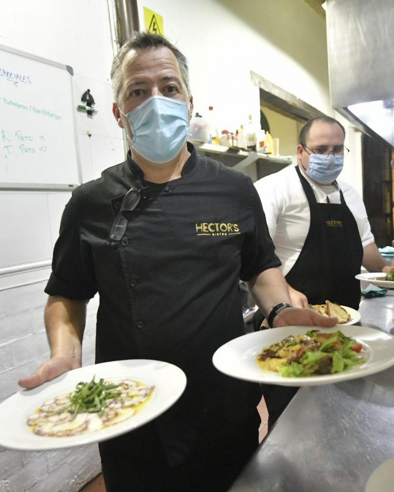 Presume Mazatlán restaurantes al 40% en pandemia